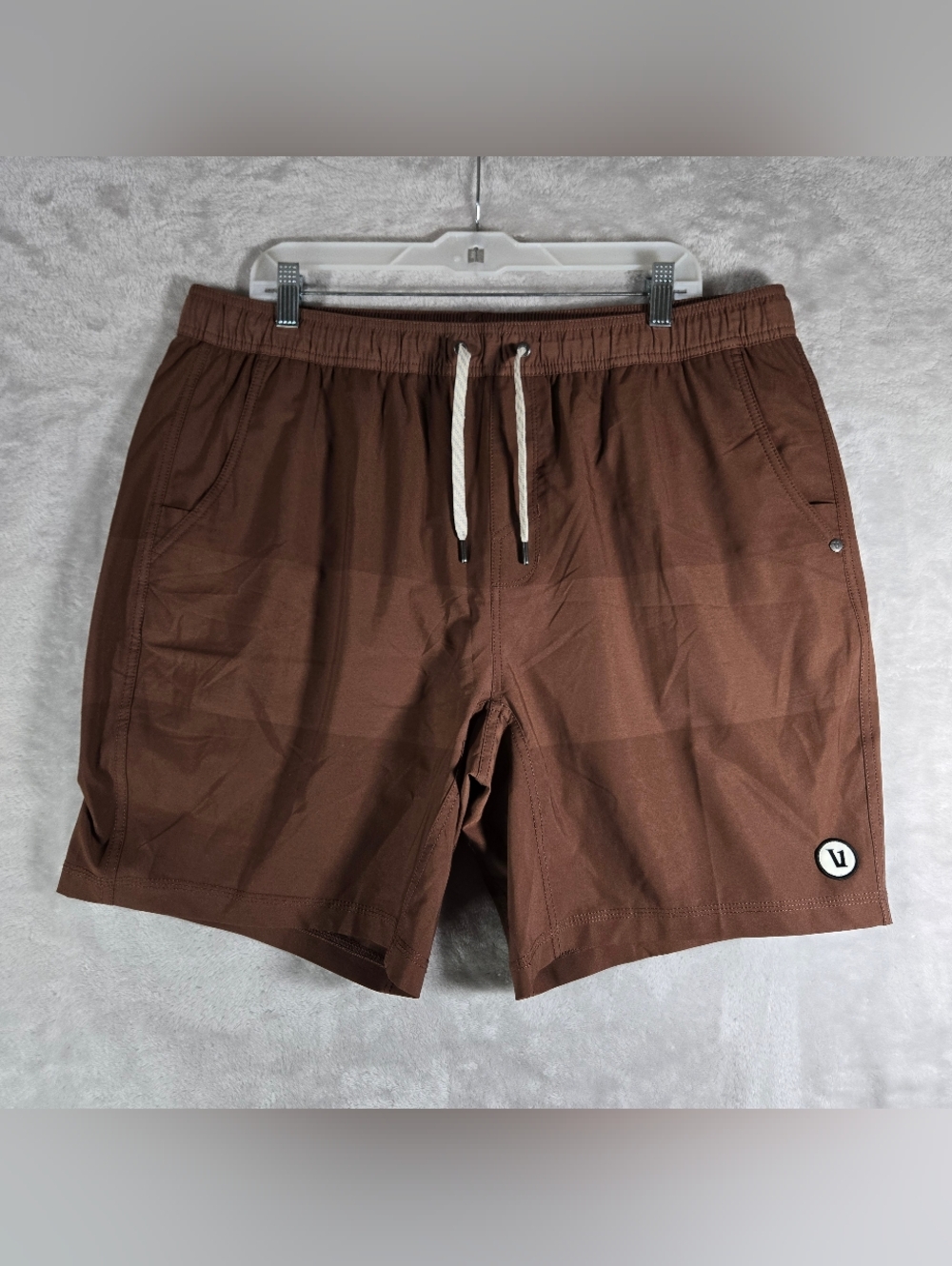 Vuori Kore Lined Shorts Mens Size XXL 2XL Burgundy Athletic V302 7.5" Inseam